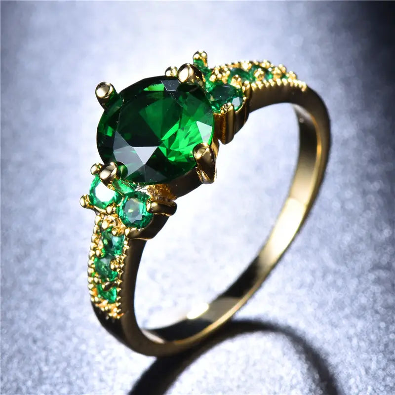 Anillo Dorado Esmeralda