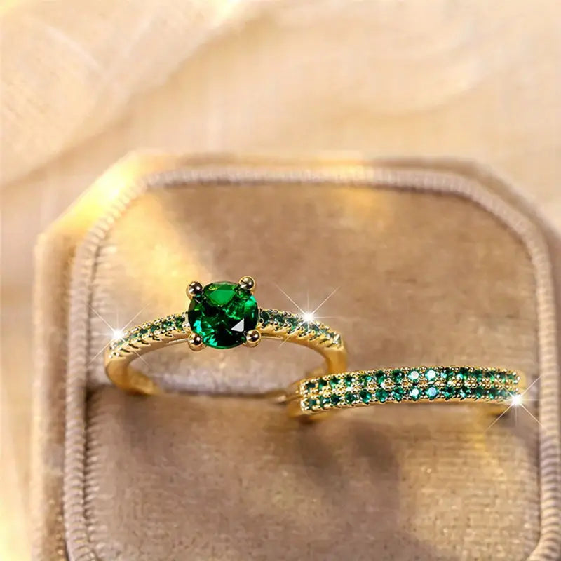 Conjunto de Anillos Dorados Dúo Esmeralda