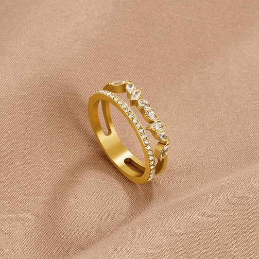 Anillo Mia de Oro 18K con Cristal