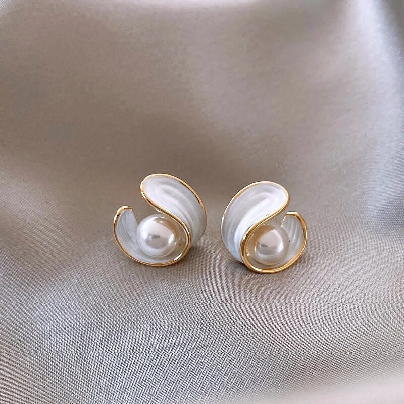 Pendientes de Lujo con Ópalo Blanco y Perlas en Oro