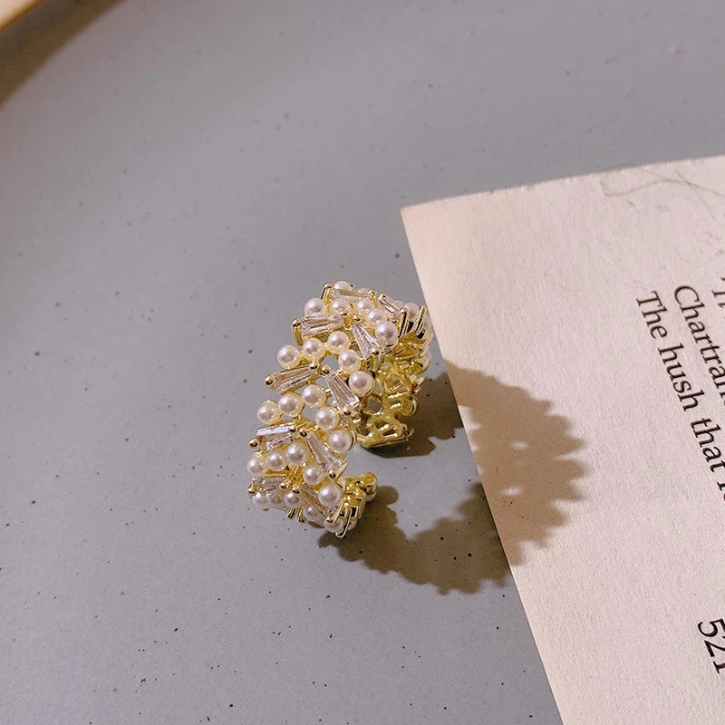 Anillo de Lujo con Perla en Oro
