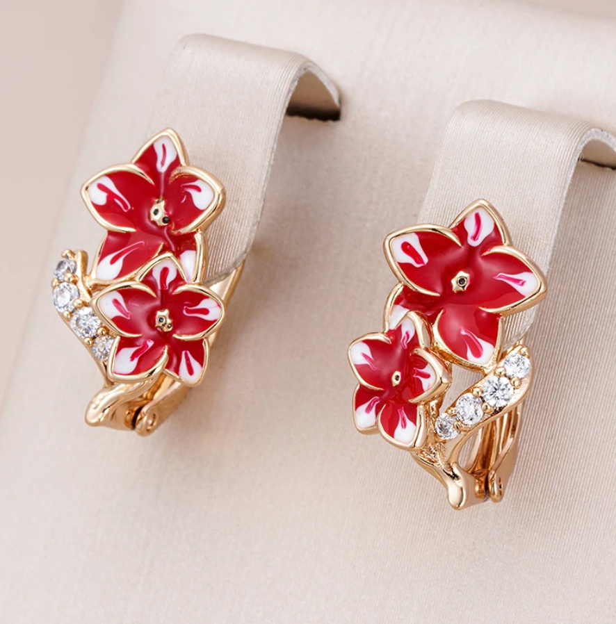 Pendientes Elegantes de Flor con Esmalte Rojo