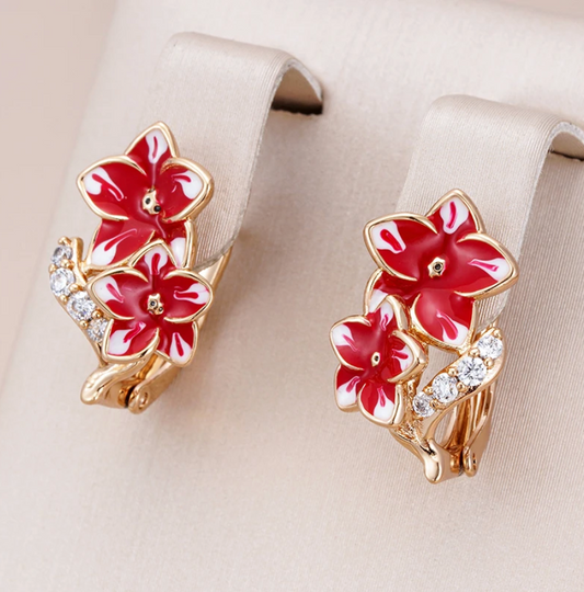 Pendientes Elegantes de Flor con Esmalte Rojo
