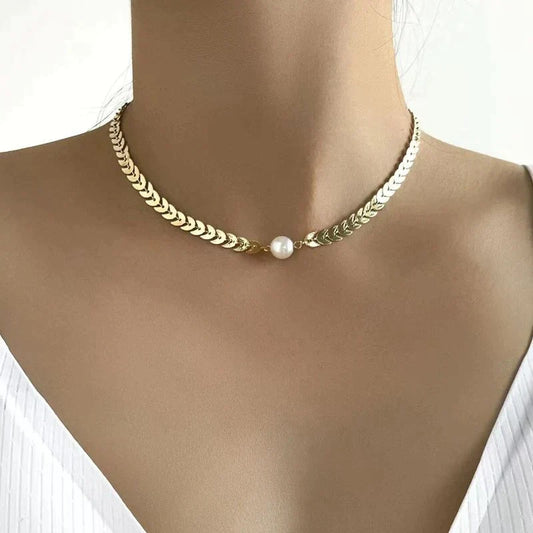 Collar Griego de Perlas en Oro