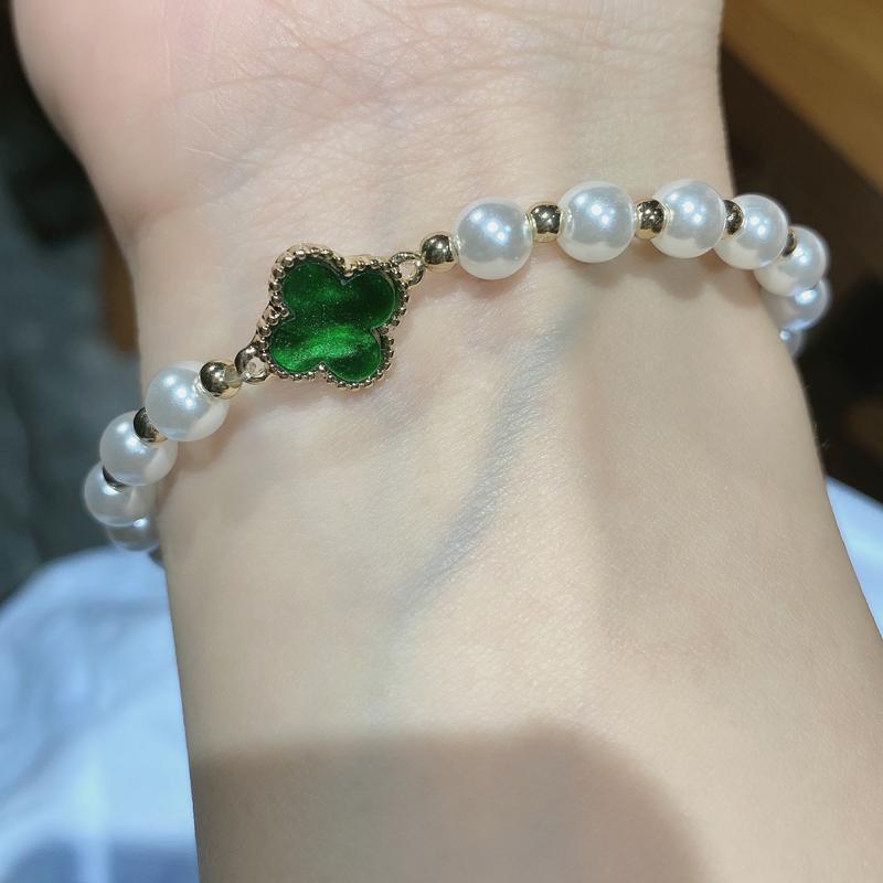 Pulsera Trébol de Esmeralda con Esmeralda y Perlas en Oro