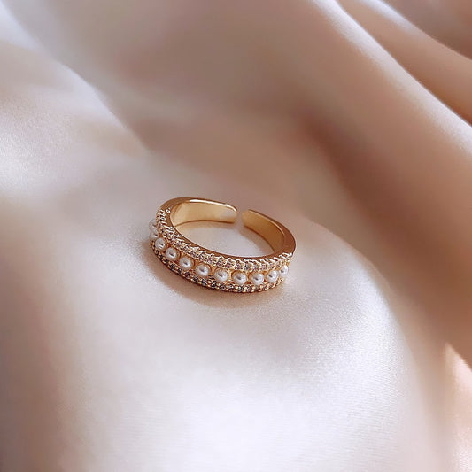 Anillo de Lujo en Oro con Perlas