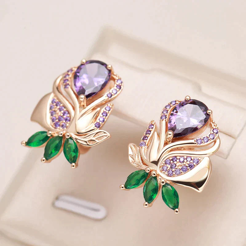 Pendientes Elegantes de Flor Morada en Oro