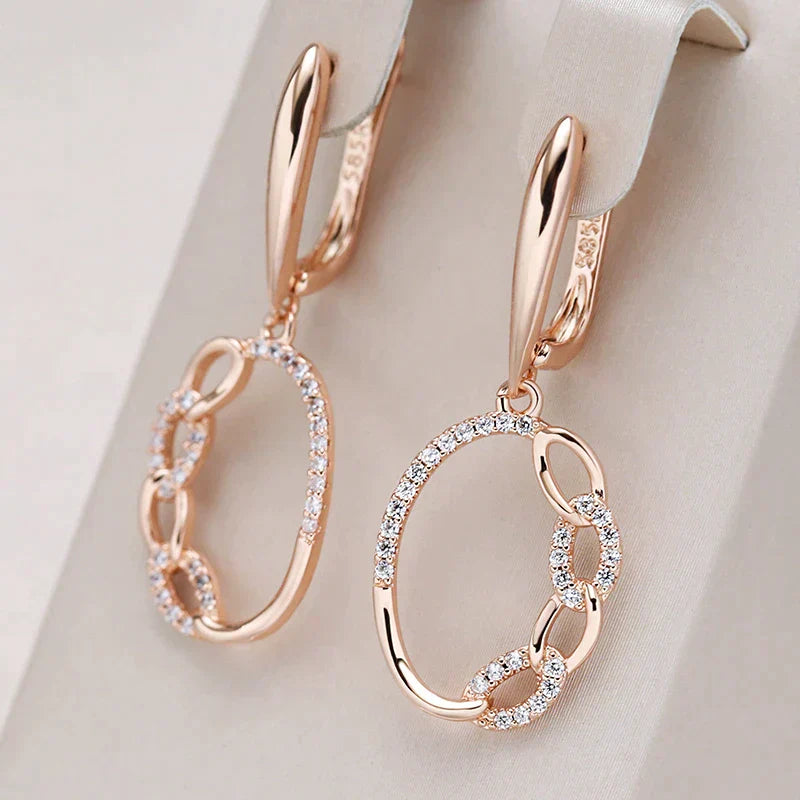 Pendientes Elegantes con Circonia Dorada
