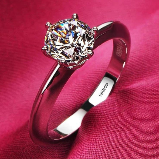 Anillo de Circonia en Oro de 18 Quilates