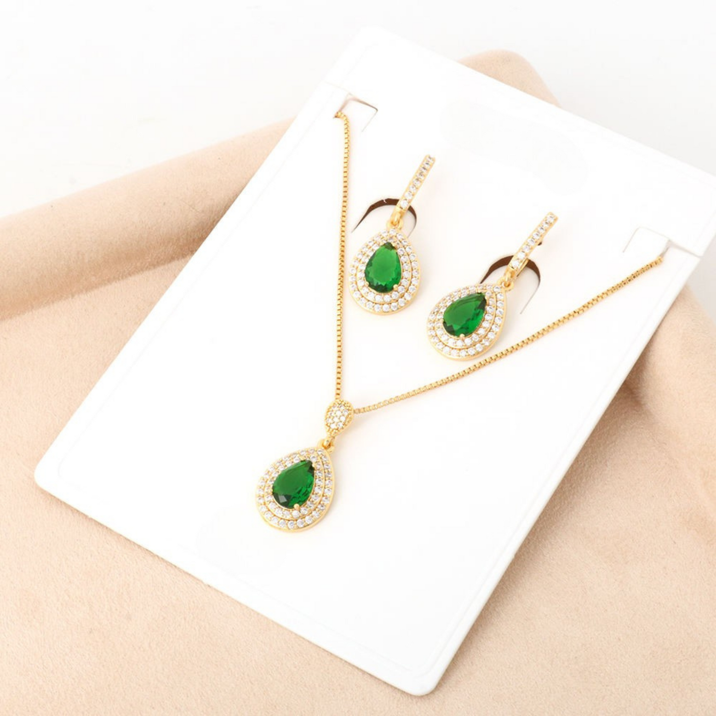 Conjunto de Joyería Esmeralda