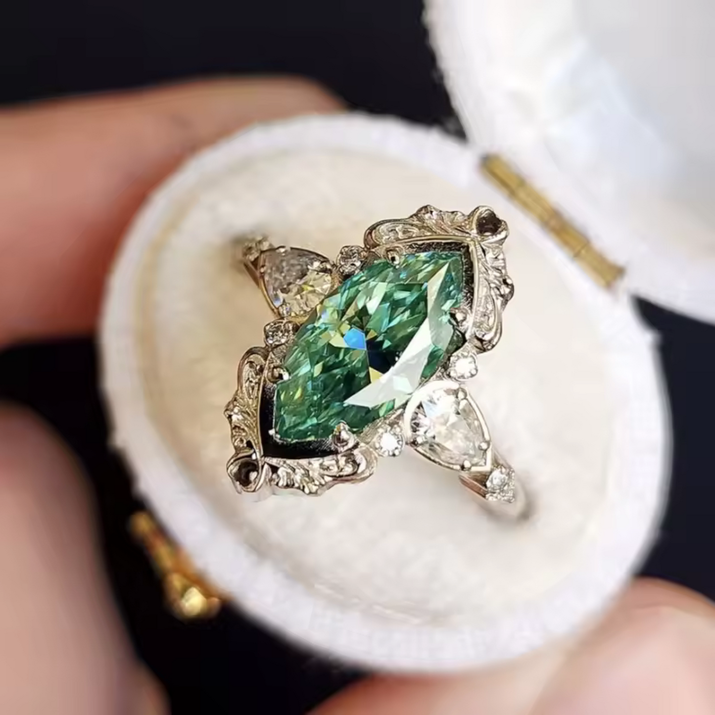 Anillo Esmeralda