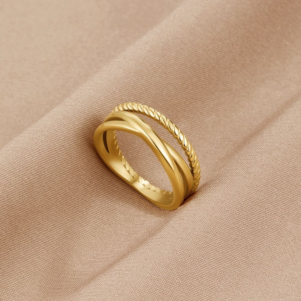 Anillo Ara Cruzado Retorcido