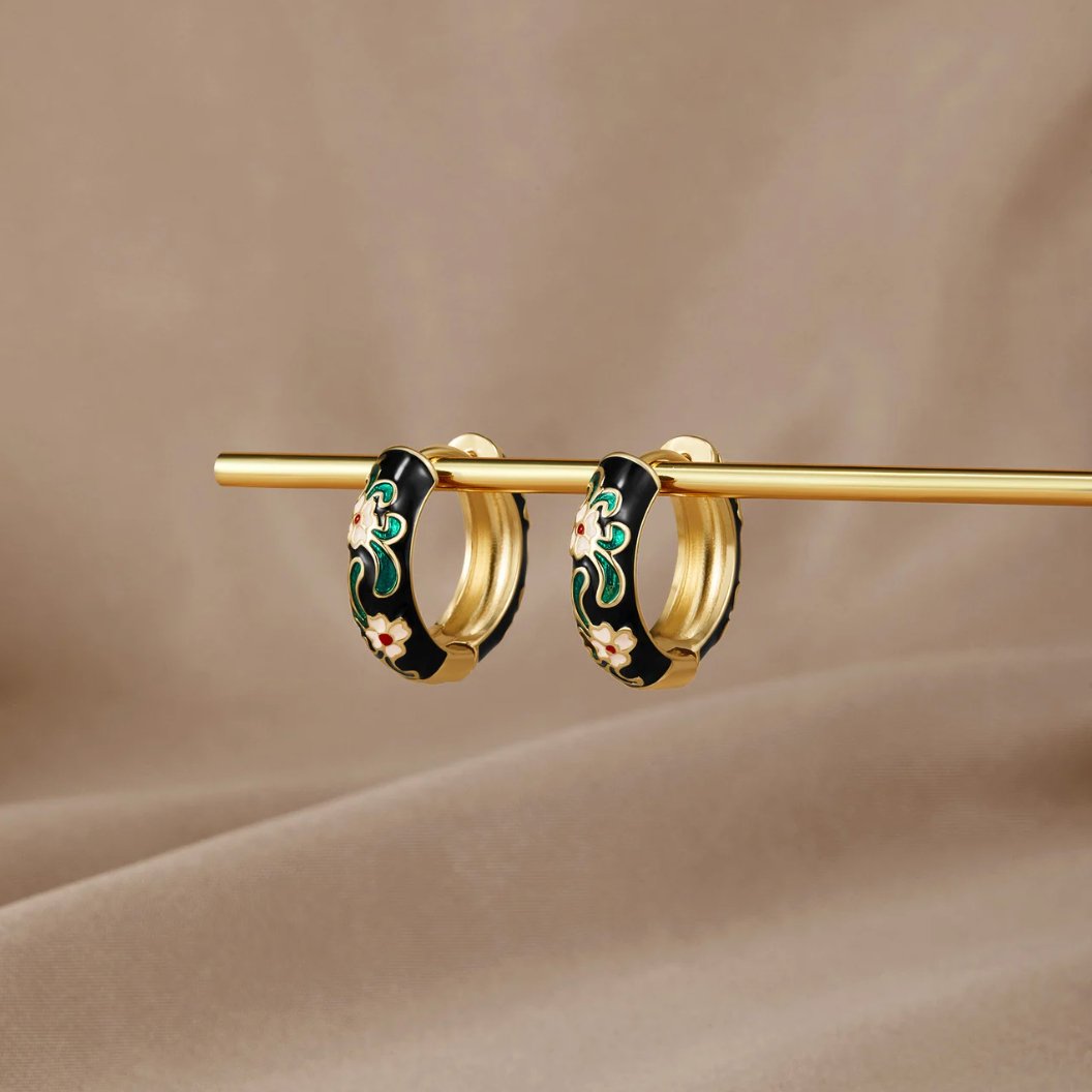 Aros Florales de Aro Negro y Oro