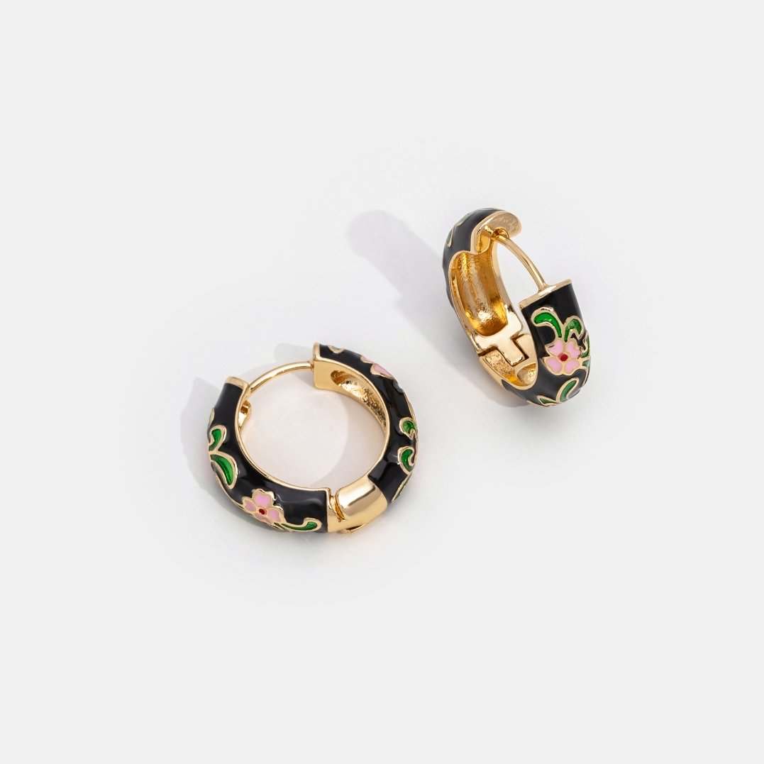 Aros Florales de Aro Negro y Oro