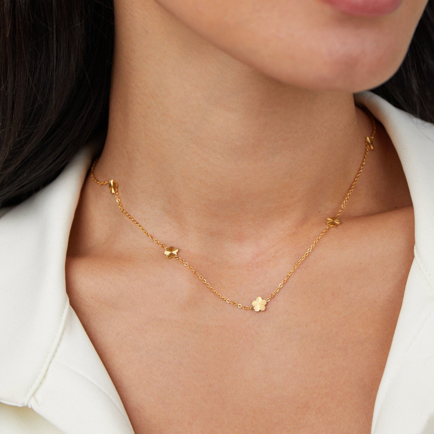 Collar Flower Power de Cadena de Oro 18K