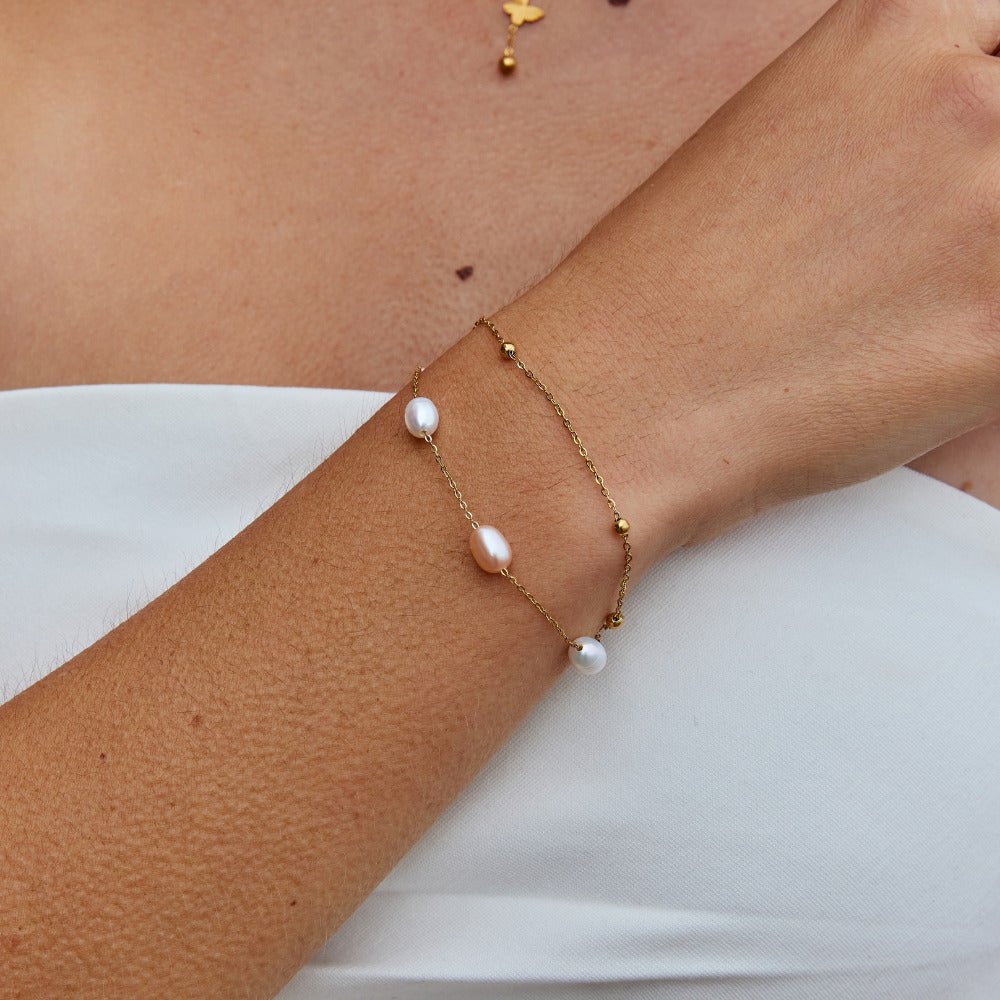 Pulsera en Capas con Perlas de Agua Dulce