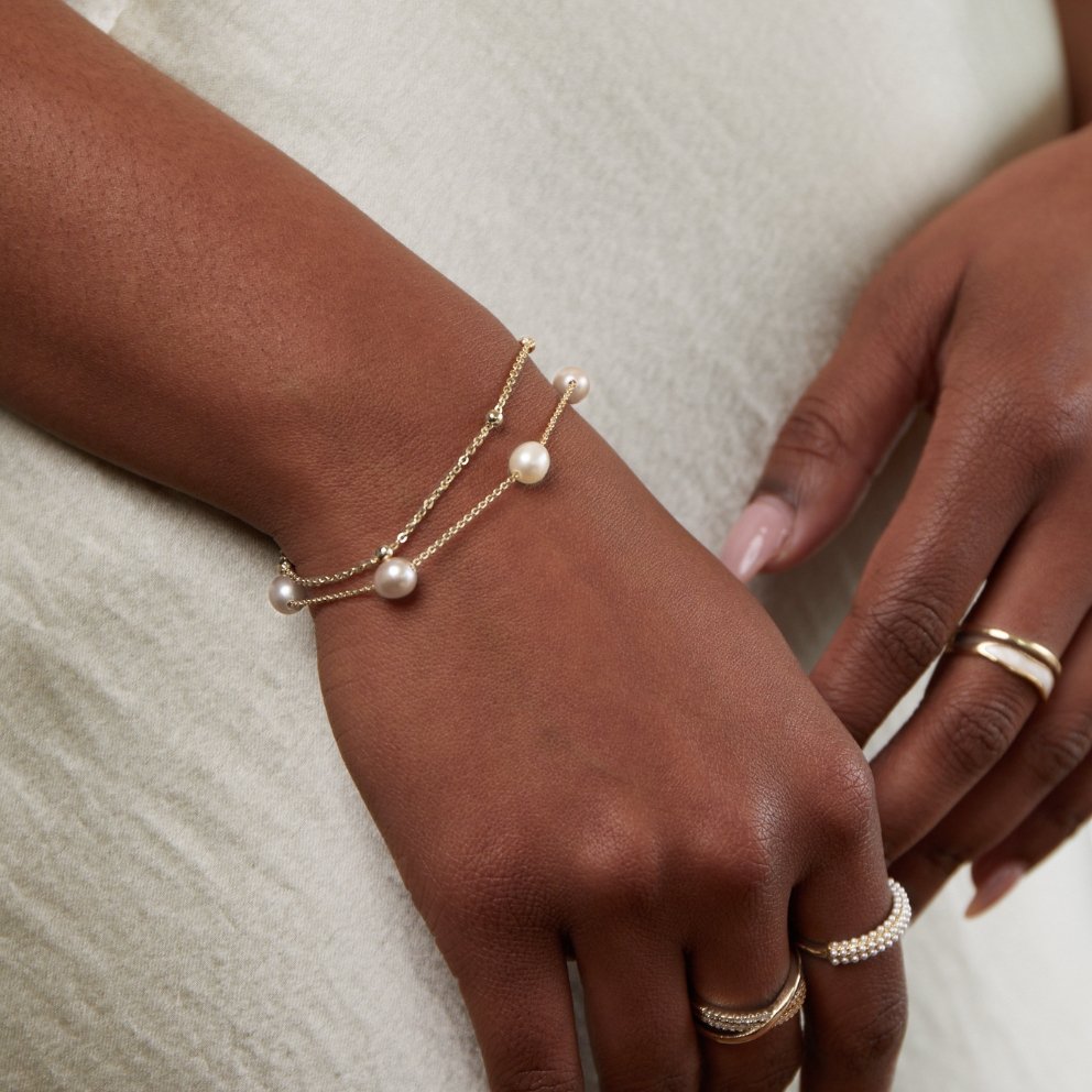 Pulsera en Capas con Perlas de Agua Dulce