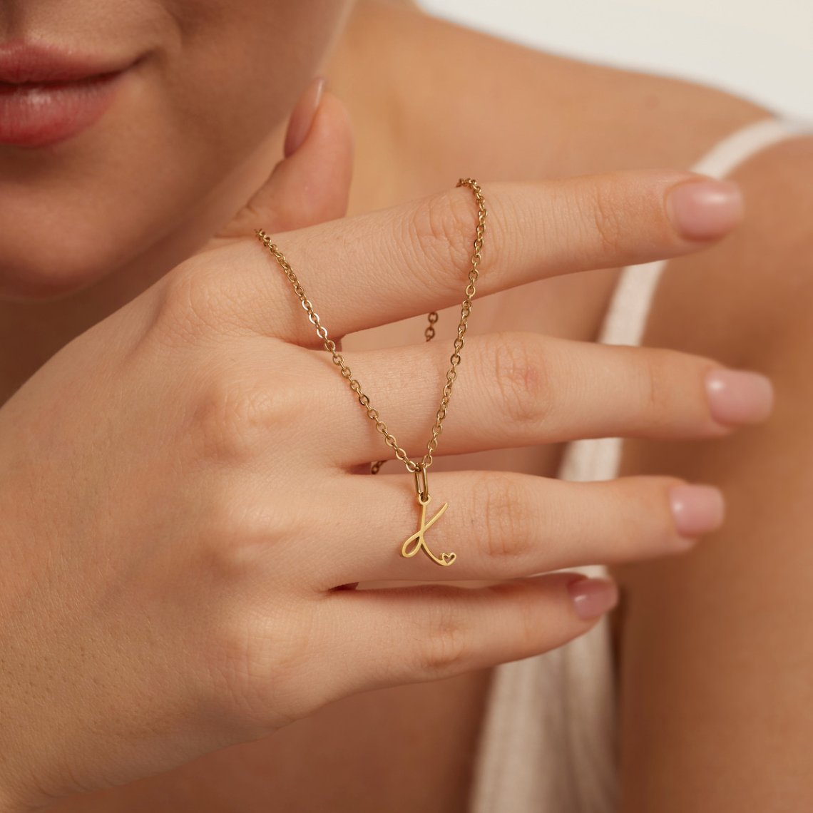 Collar de Corazón con Letra en Oro