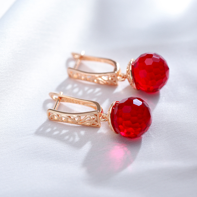 Pendientes Elegantes de Bola con Cristal Rojo en Oro