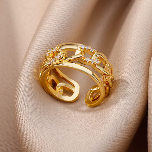 Anillo Elegante de Cadena con Cristales Blancos Bañado en Oro