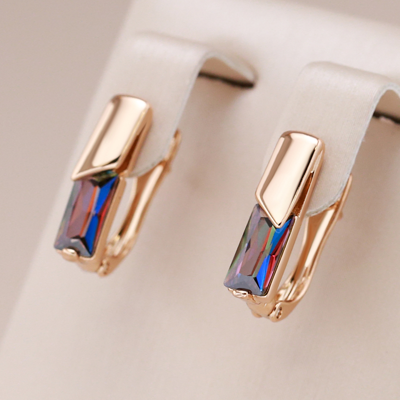 Pendientes Elegantes con Cristales Multicolor Bañados en Oro