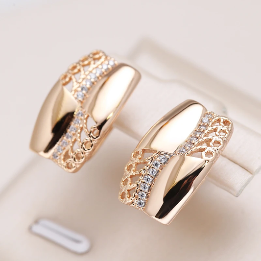 Pendientes Elegantes con Circonia Brillante en Oro