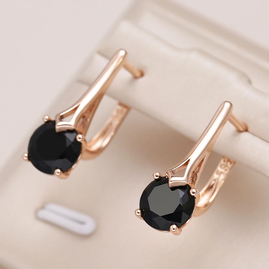 Pendientes Elegantes con Circonia Negra en Oro