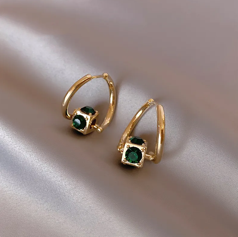 Pendientes Elegantes de Circonia Cúbica Verde