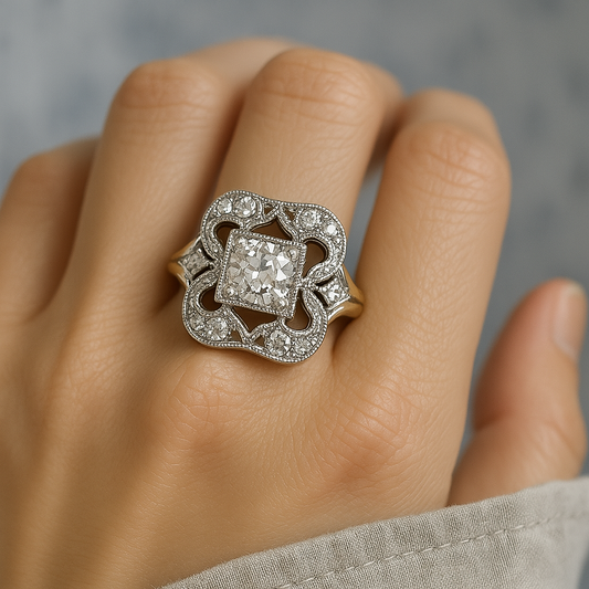 Anillo Vintage de Oro con Circonia