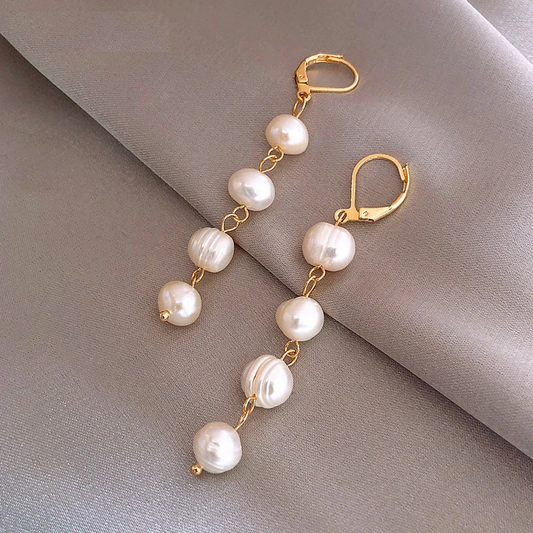 Pendientes Colgantes de Perla en Oro