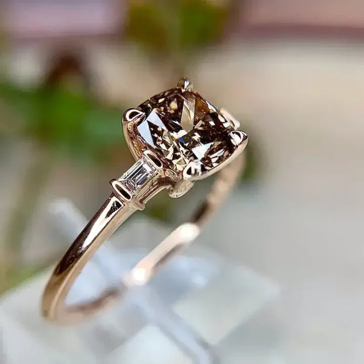 Anillo Vintage en Oro con Cristal y Circonia