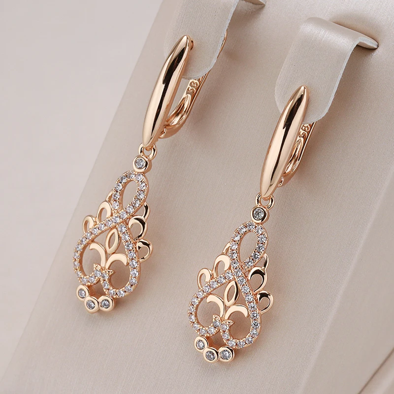 Pendientes Elegantes de Elfo con Circonia en Oro