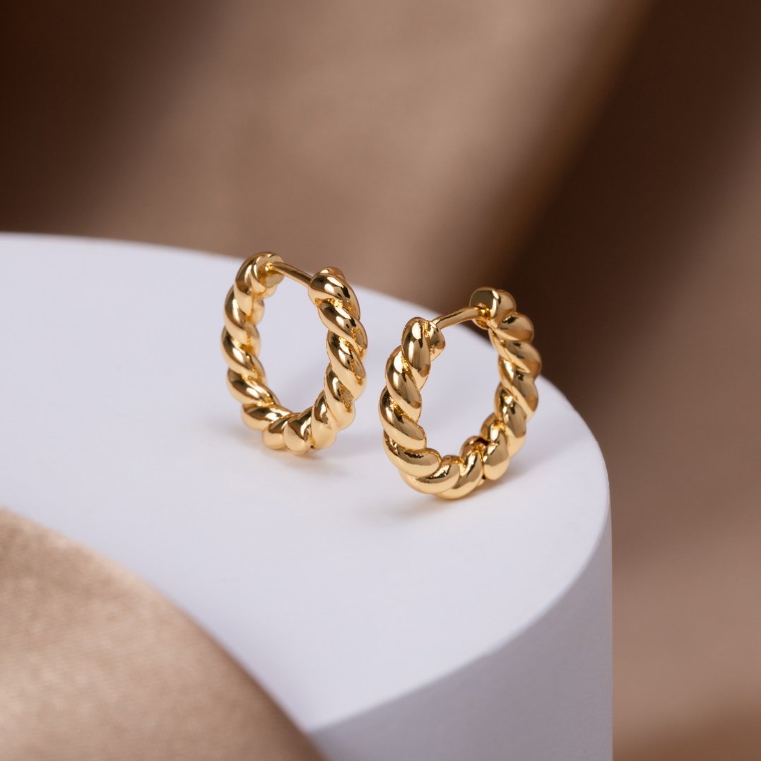 Aros Sofia Dorados con Giro