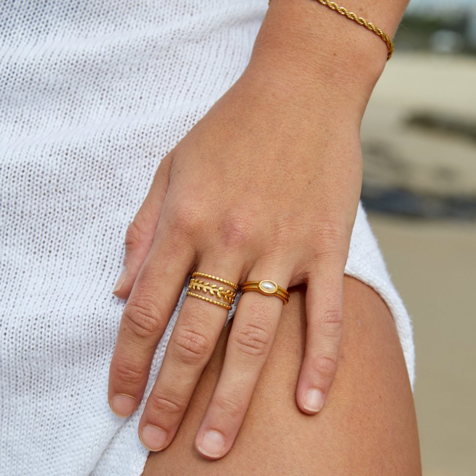 Anillo Linda Dorado con Hojas en Capas
