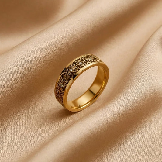Anillo Exótico de Oro Fino Hueco