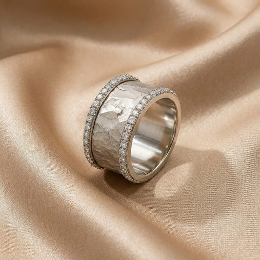 Anillo Vintage Plateado con Circonia