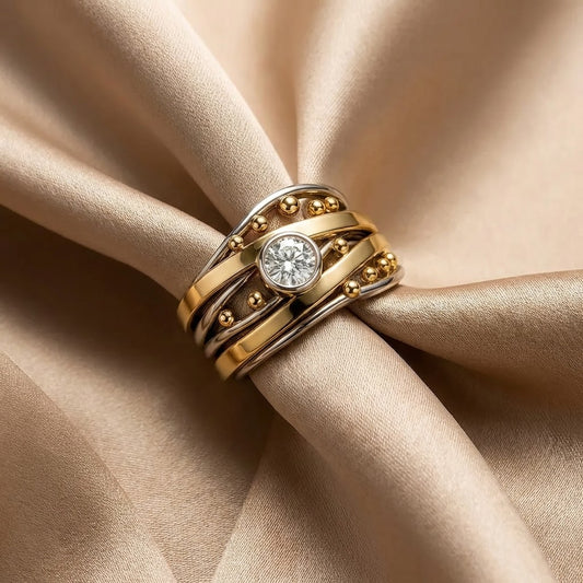 Anillo Vintage de Oro Incrustado con Circonia