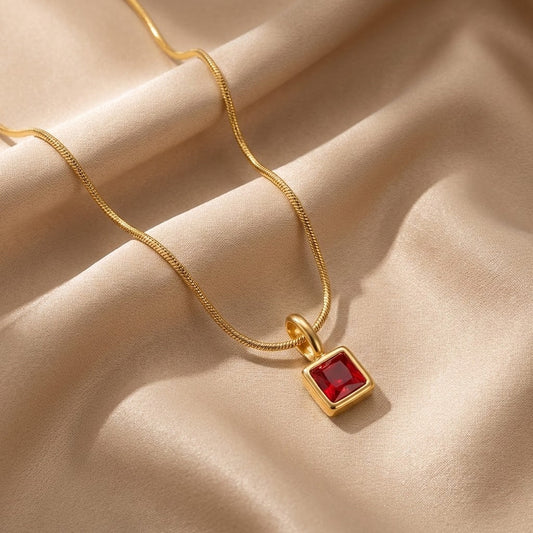 Collar con Colgante Cuadrado y Piedra de Nacimiento
